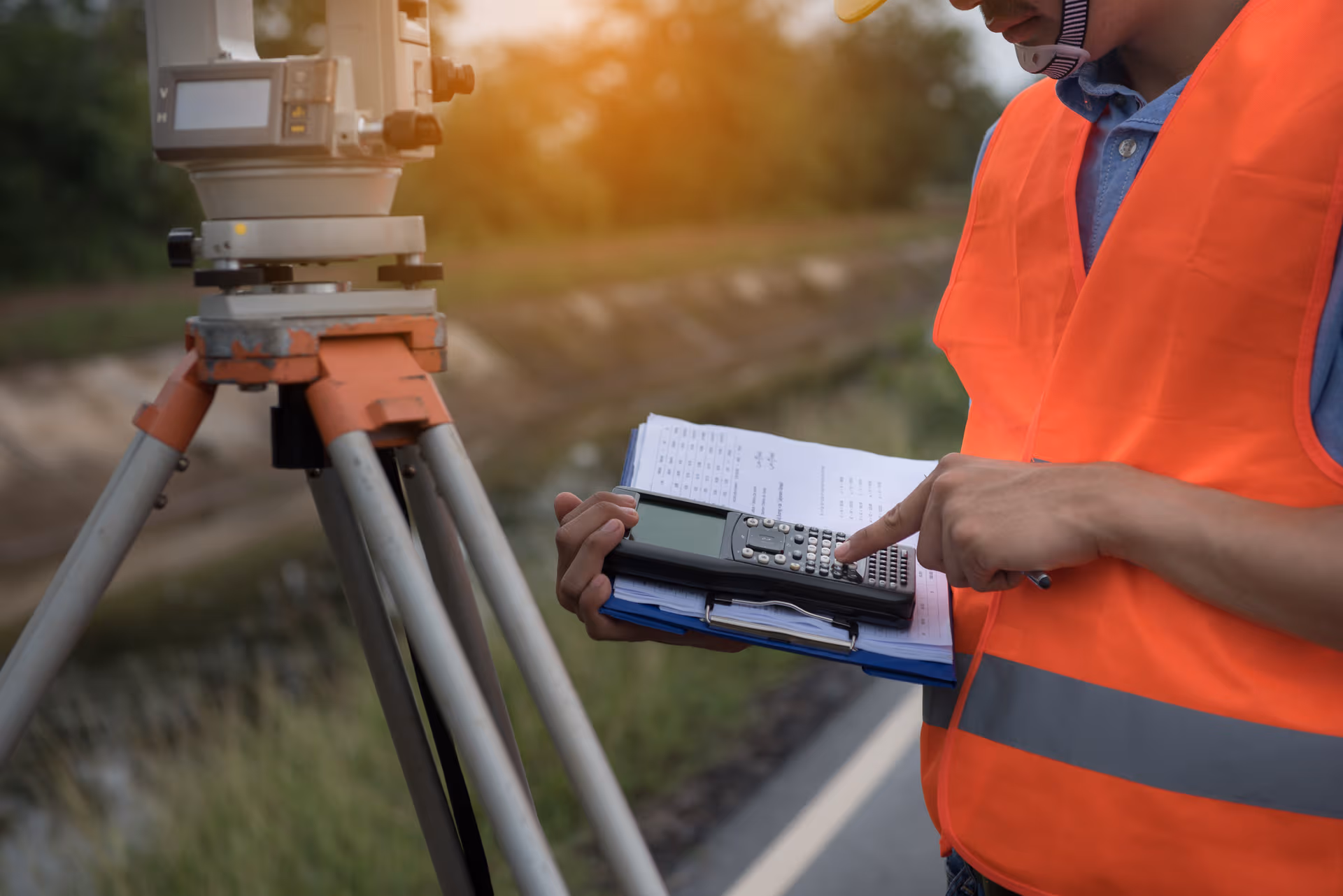 surveyor-equipment